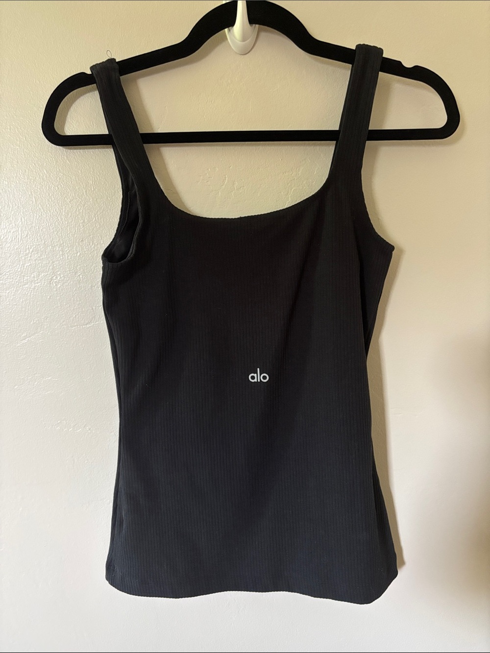 ALO Ribbed Minimalist Tank - Picture 3 of 5